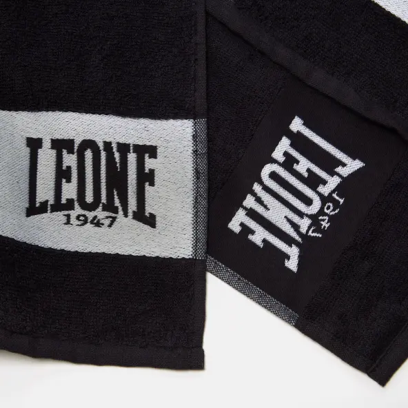 Toalla Leone 1947 mediana negra