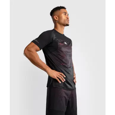 Camiseta Venum Dry Tech Razor Negro/Oro - 7