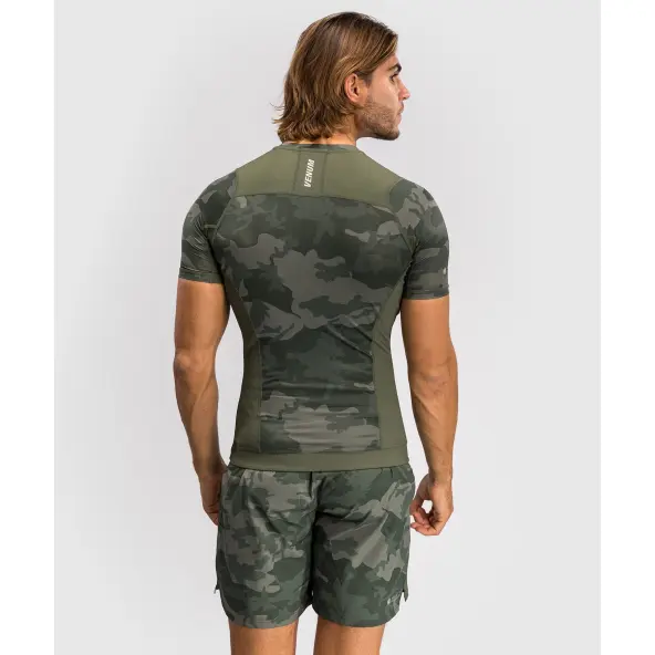 Rashguard Venum G-FIT Negro/Oro de manga corta