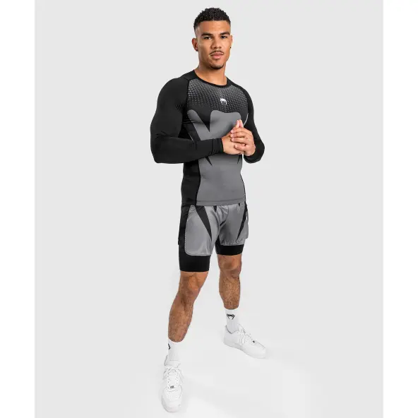 Rashguard Venum Attack mangas largas