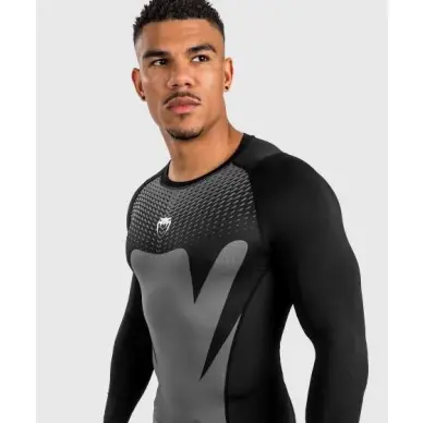 Rashguard Venum Attack mangas largas - 5