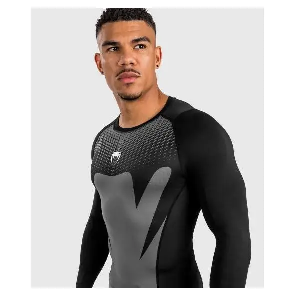 Rashguard Venum Attack mangas largas