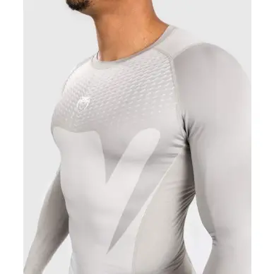 Rashguard Venum Attack mangas largas - 11