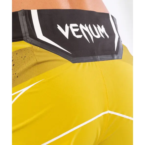 Short Mujer MMA VENUM UFC Authentic Fight Night corte corto AMARILLO