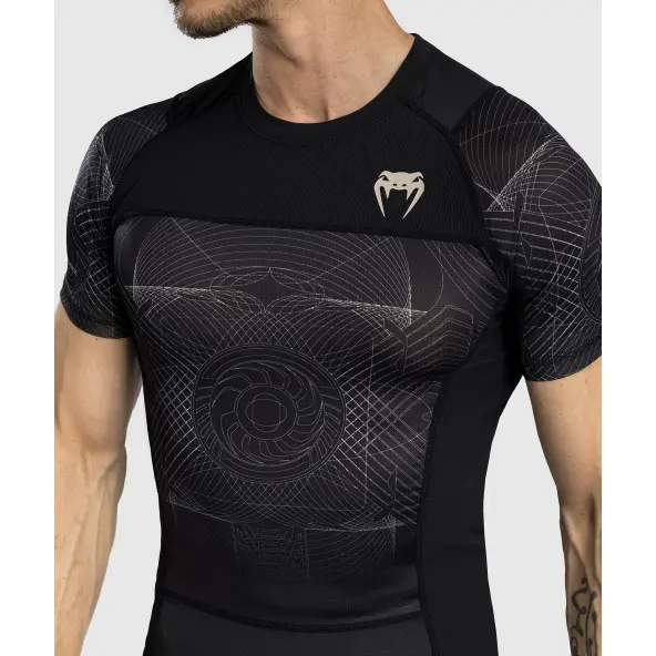 Rashguard Venum JAWS 2.0 de manga corta