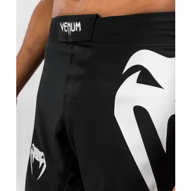 Short MMA Venum Light 5.0 Negro/Blanco - 18