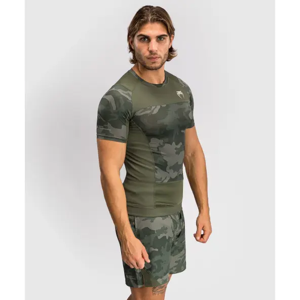 Rashguard Venum G-FIT Negro/Oro de manga corta