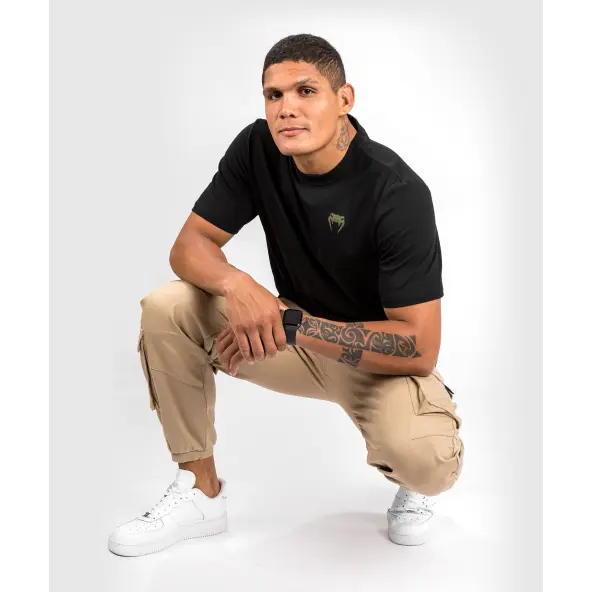 Camiseta Venum Fangs Negra