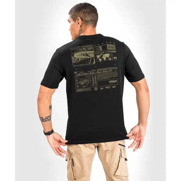 Camiseta Venum Fangs Negra