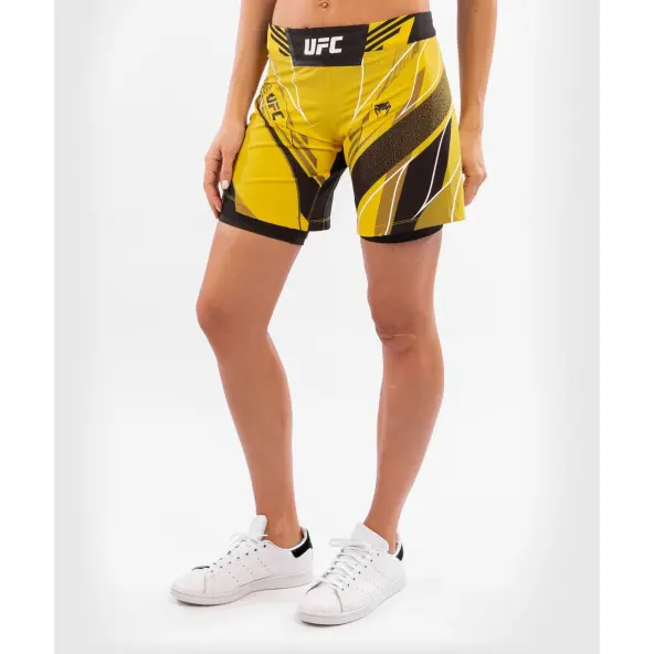 Short de Mujer MMA VENUM UFC Authentic Fight Night corte largo AMARILLO