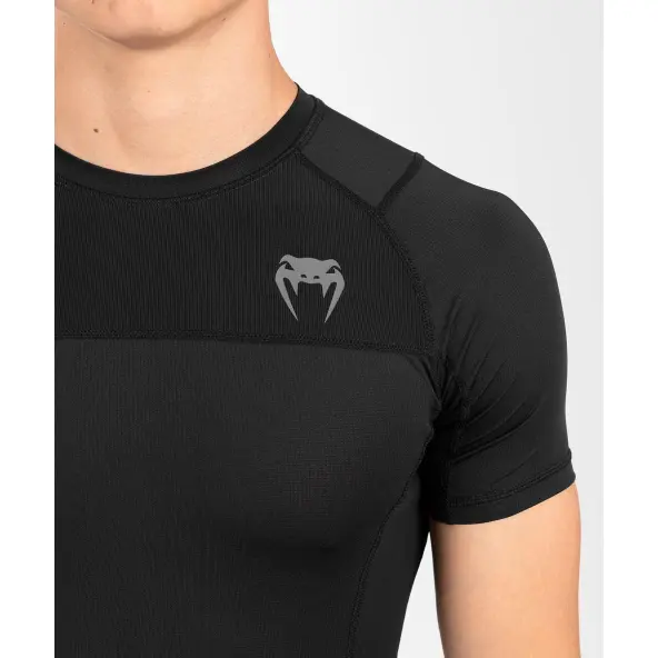 Rashguard Venum de manga corta G-FIT Air - Negro