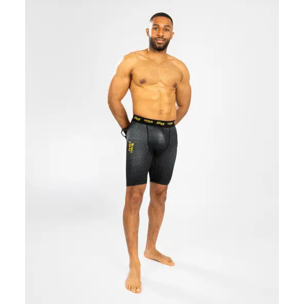 Short de Compresión Vale Tudo Venum X Ares 2.0 - Negro/Oro