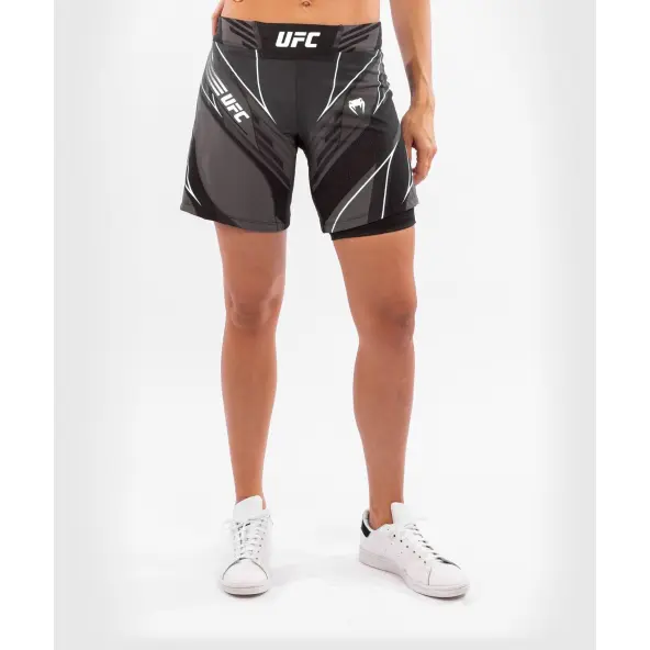 Short Mujer MMA VENUM UFC Authentic Fight Night corte largo NEGRO