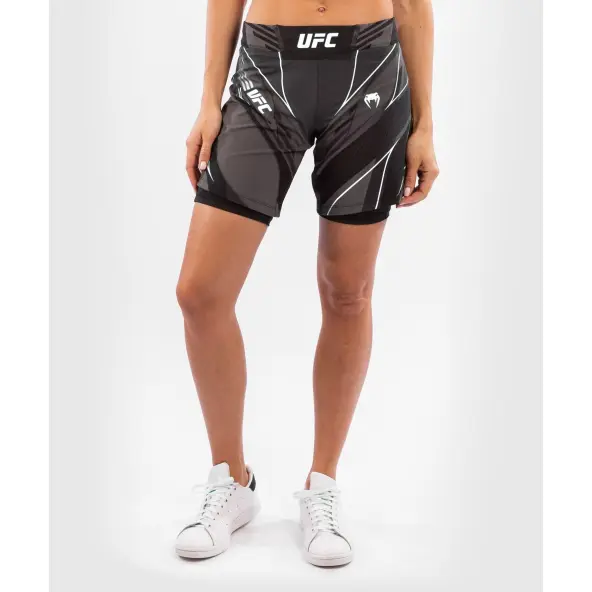 Short Mujer MMA VENUM UFC Authentic Fight Night corte largo NEGRO