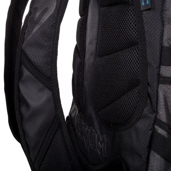 Mochila Convertible Venum Challenger Xtrem Negra
