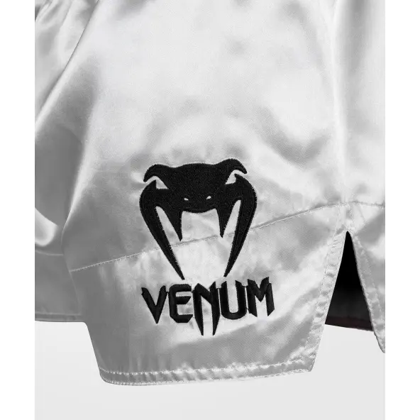 Short Boxeo Tailandés Venum Classic Plata/Negro