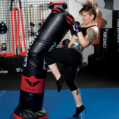 Punching Ball y Grappling Century Versys VS1 - 13