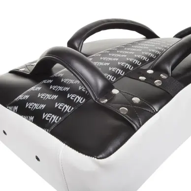 Escudo de Golpeo Curvado Venum Absolut - Negro/Blanco - 5