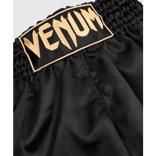 Short Boxeo Tailandés Venum Classic Negro/Oro