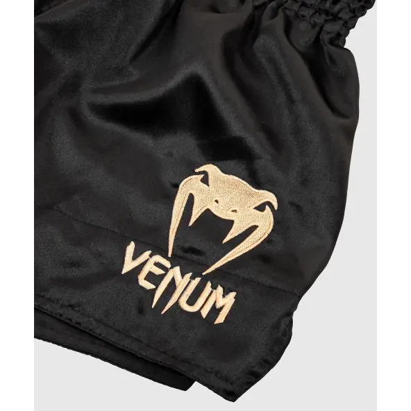 Short Boxeo Tailandés Venum Classic Negro/Oro
