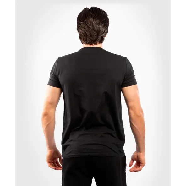 Camiseta Venum Classic Negra/Dorada