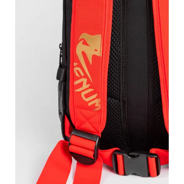 Bolsa de deporte Venum Convertible X Mirage Negro/Oro
