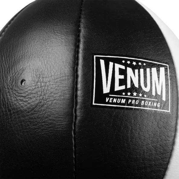 Balón de doble sujeción Ovalado Venum