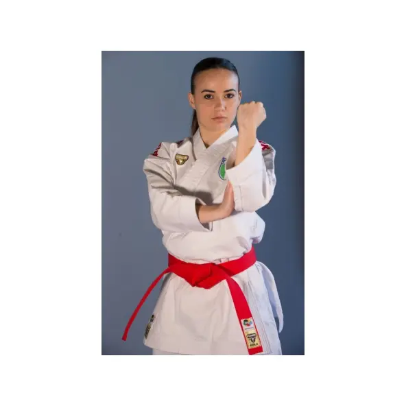 Kimono Karate Punok Gold corte kata WKF con logo bordado