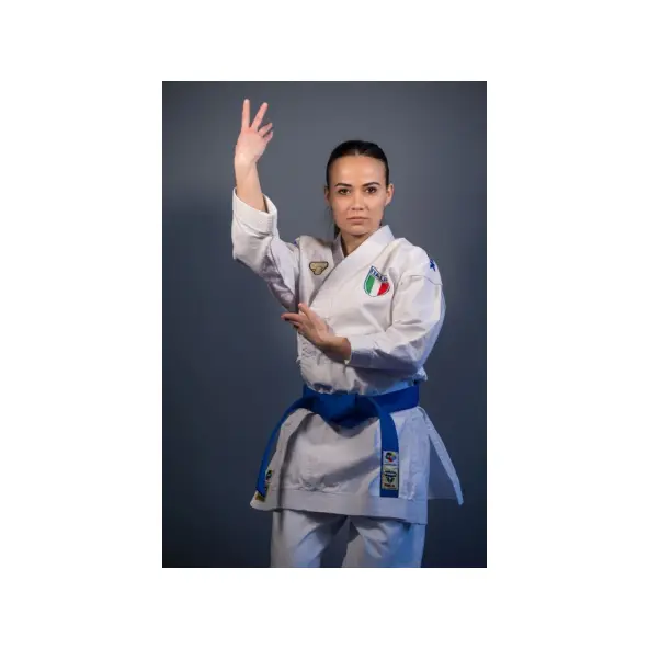 Kimono Karate Punok Gold corte kata WKF con logo bordado