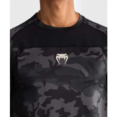 Camiseta Venum Original Giant NEGRO Forest Camo - 1