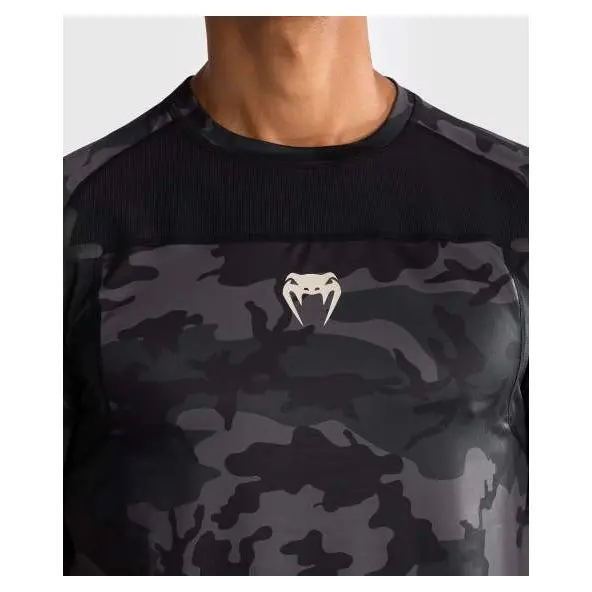 Camiseta Venum Original Giant NEGRO Forest Camo
