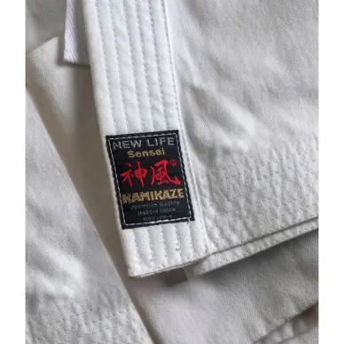 Kimono Karate Kamikaze New Life Sensei corte kata hecho en Japón