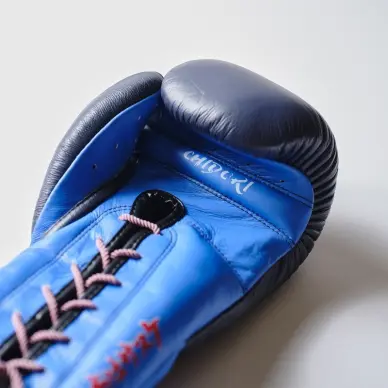 Guantes de Boxeo Naruto Shippuden X Elion Paris Edición Limitada Sasuke - 3