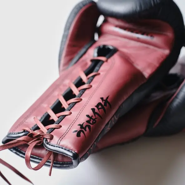 Guantes de Boxeo Naruto Shippuden X Elion Paris Edición Limitada Itachi
