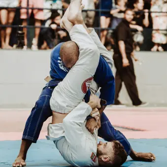 jonathan-borba-Yf1SegAI84o-unsplash
