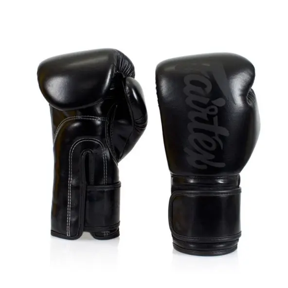 Guantes de boxeo de entrenamiento Fairtex Solid Black 100% cuero
