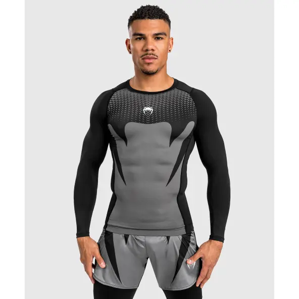 Rashguard Venum Attack mangas largas